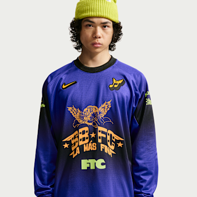 Nike SB Long-Sleeve Skate Top. Nike CA